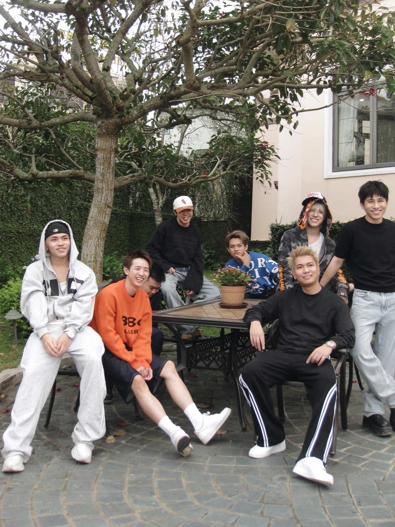 Các Anh Trai đang làm loạn MXH Threads: Cư dân mạng hoài nghi chia bè kết phái, bằng mặt không bằng lòng?- Ảnh 9.