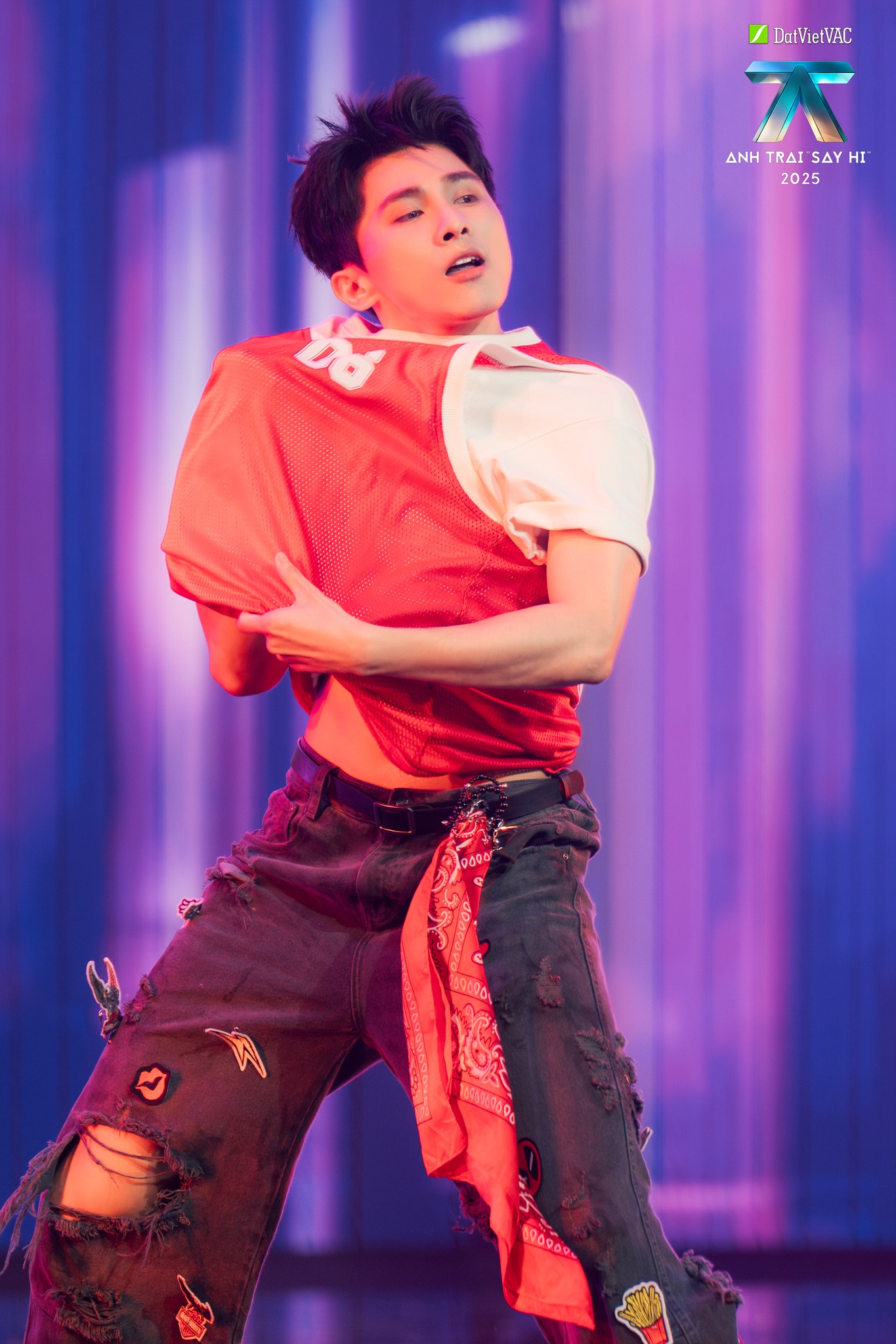 “Mỹ nam chạy trốn” của Say Hi: Visual chấp 10 Anh Trai, từng tẩu thoát khỏi công ty quản lý “ảo” hơn cả phim- Ảnh 4. “Mỹ nam chạy trốn” của Say Hi: Visual chấp 10 Anh Trai, từng tẩu thoát khỏi công ty quản lý “ảo” hơn cả phim- Ảnh 4.