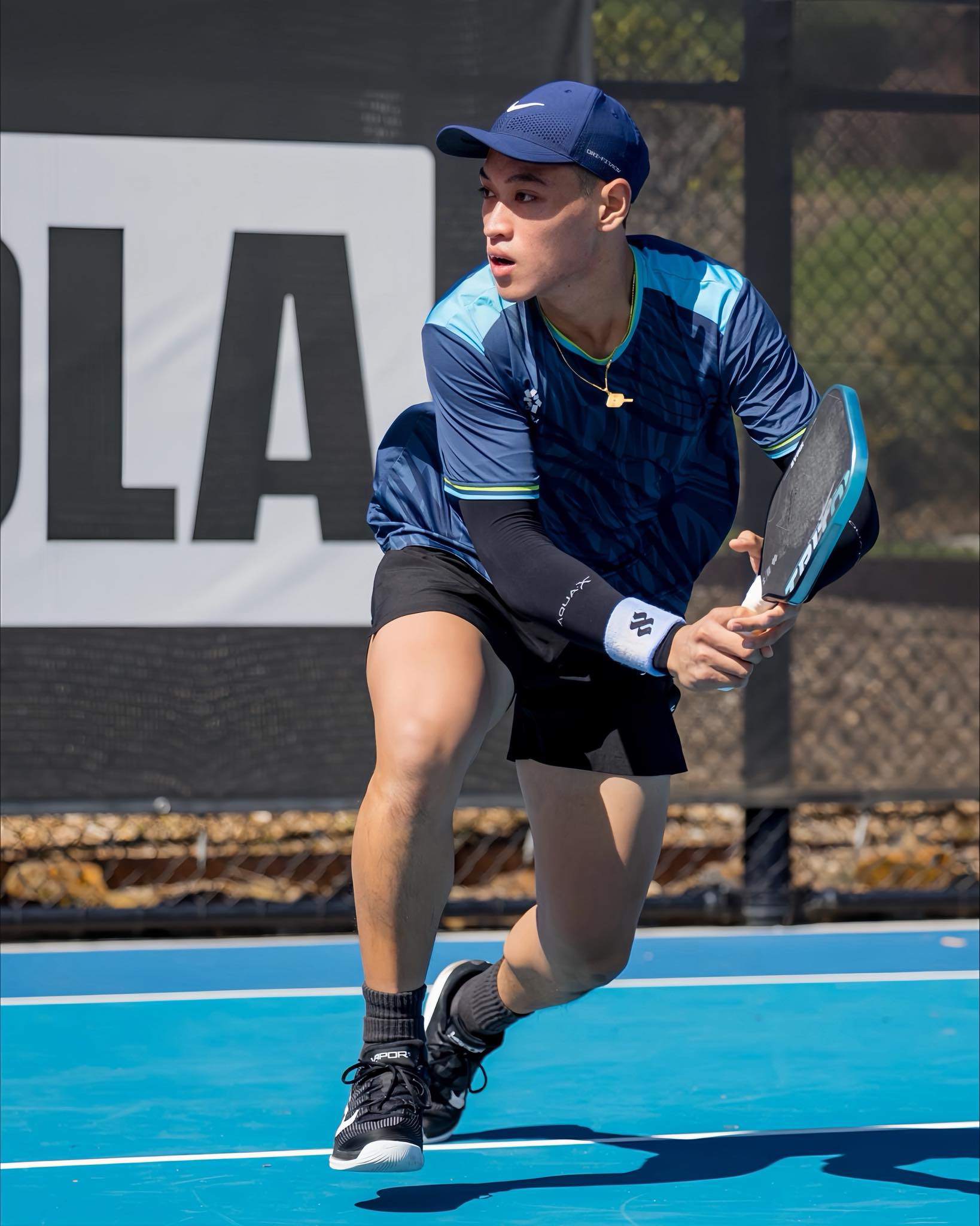 Xót xa bàn chân phồng rộp của Trương Vinh Hiển- Ảnh 2. Xót xa bàn chân phồng rộp của Trương Vinh Hiển- Ảnh 2.