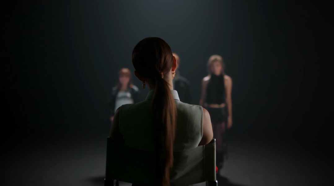 Minh Hằng thật sự ra MV “nhạc đen” rồi!- Ảnh 4.