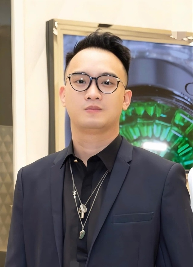 Đức Phạm phản pháo Diệp Lâm Anh 