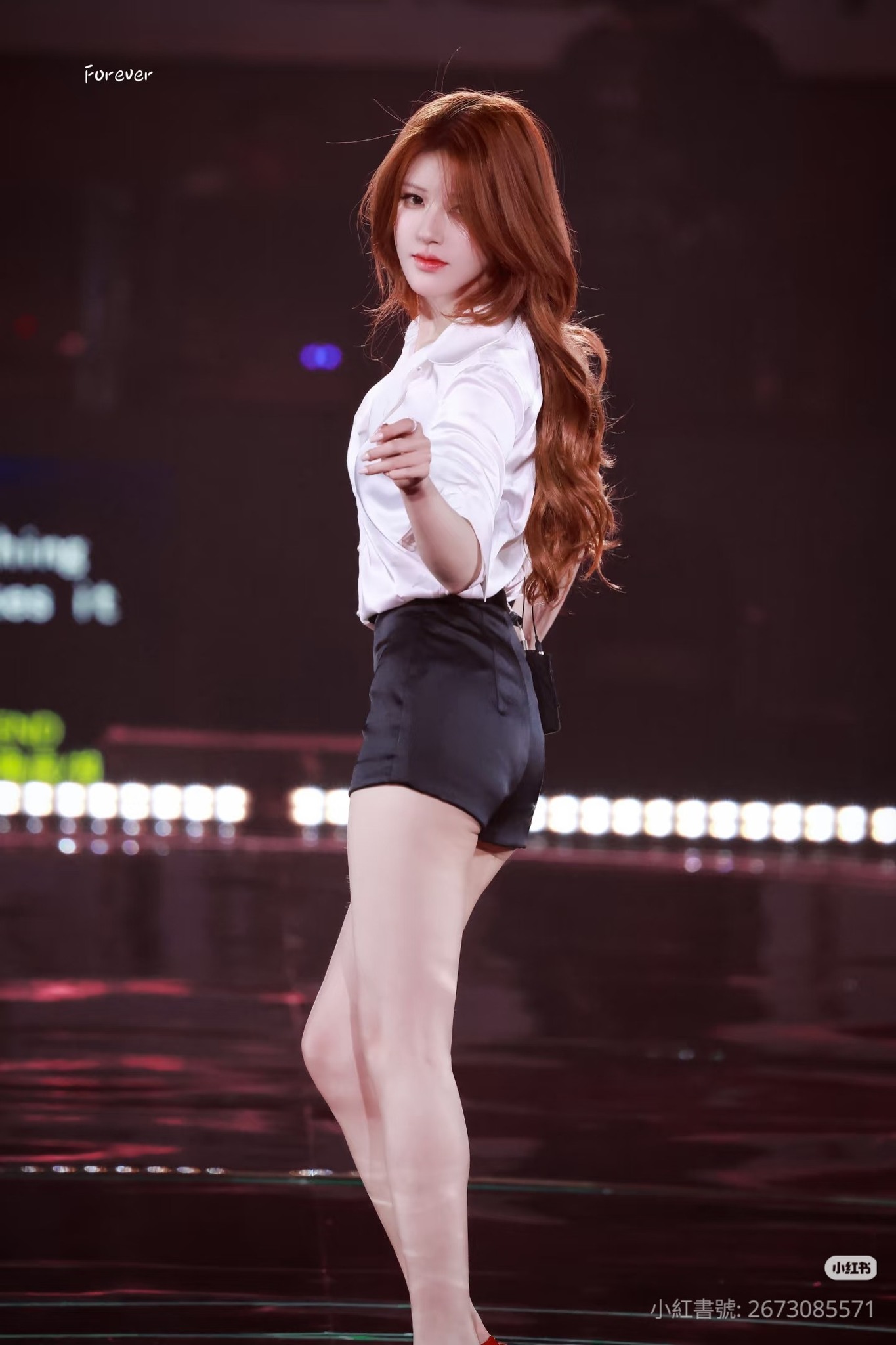 Thời của Triệu Lộ Tư tới rồi- Ảnh 2. Thời của Triệu Lộ Tư tới rồi- Ảnh 2.