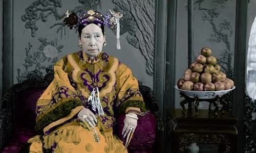 Bí mật khủng khiếp giấu trong móng tay của Từ Hi Thái hậu- Ảnh 1.