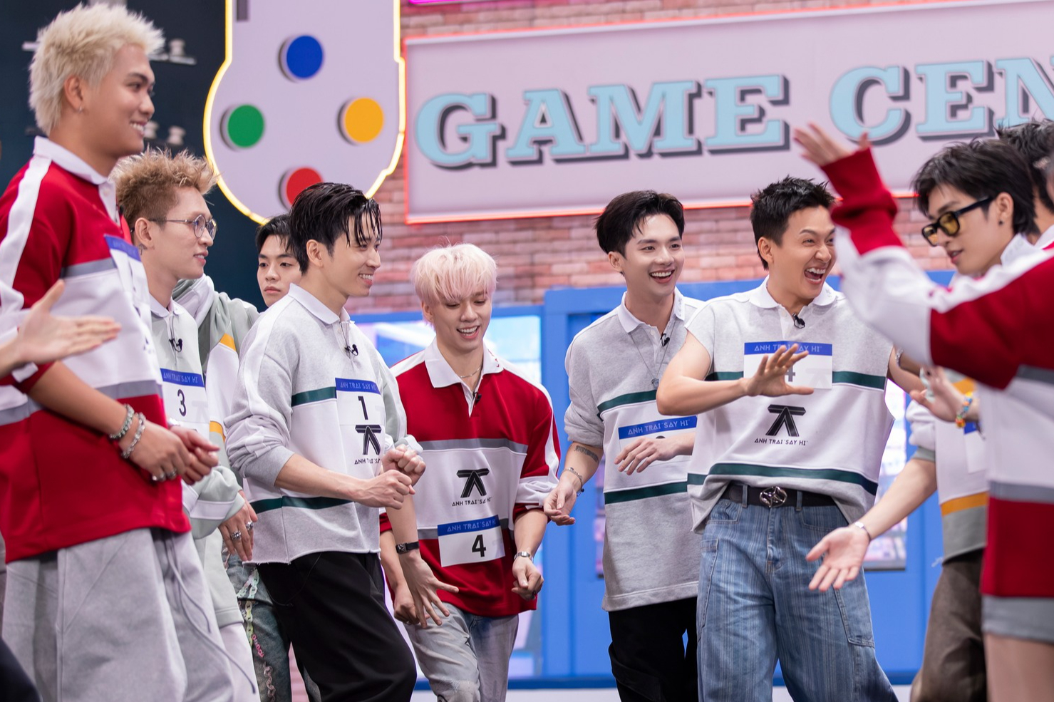 Các Anh Trai đang làm loạn MXH Threads: Cư dân mạng hoài nghi chia bè kết phái, bằng mặt không bằng lòng?- Ảnh 1.