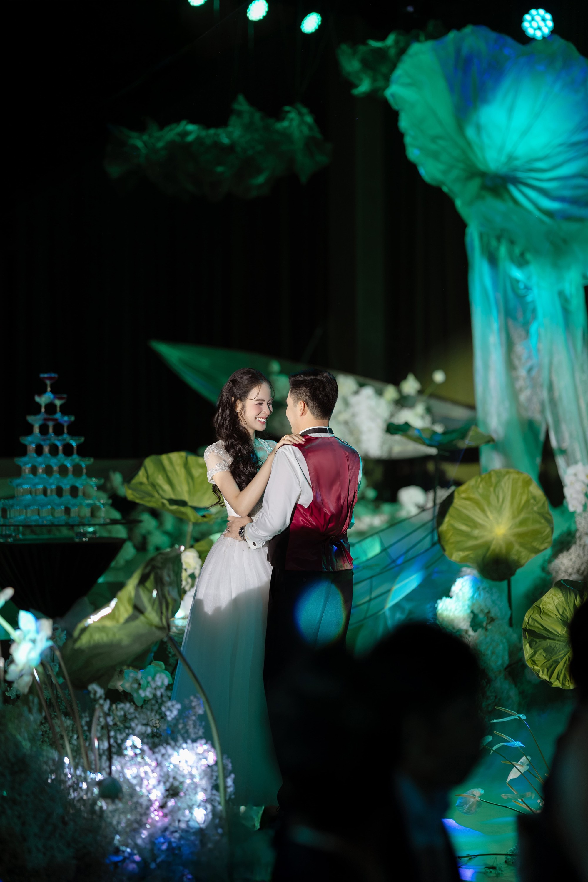 Không thể ngờ Hương Liên và chồng thiếu gia lại đến mức này!- Ảnh 12. Không thể ngờ Hương Liên và chồng thiếu gia lại đến mức này!- Ảnh 12.