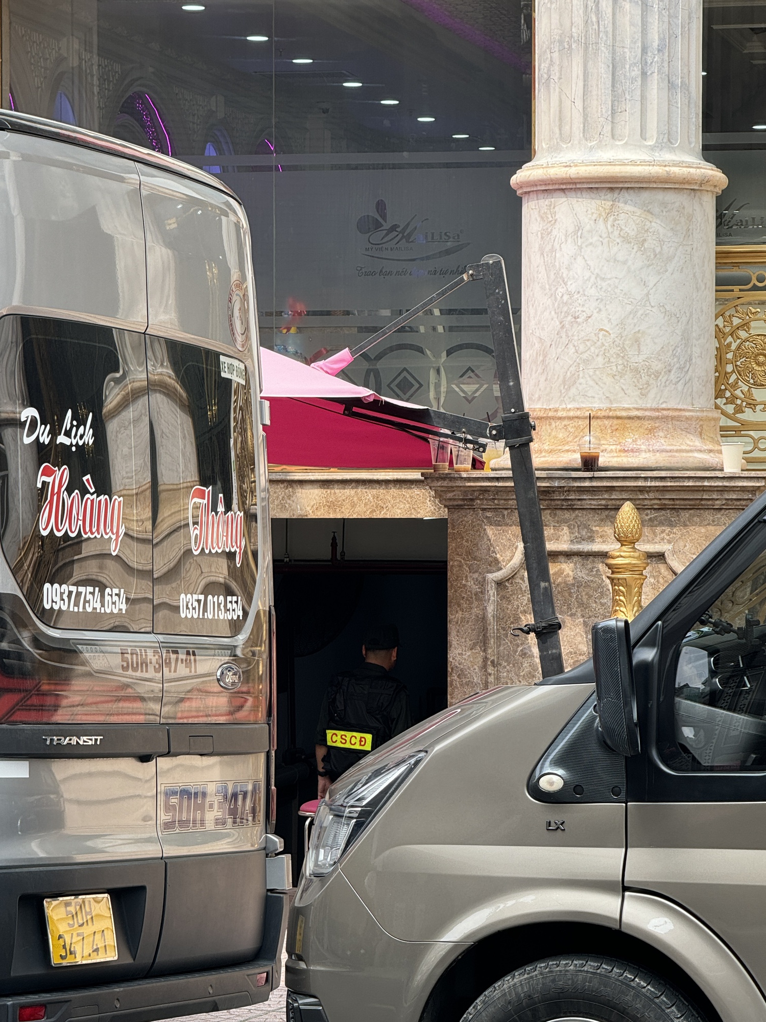 Cận cảnh toà nhà thẩm mỹ viện Mailisa TP.HCM: Cảnh sát đang có mặt, cửa đóng kín bưng- Ảnh 3. Cận cảnh toà nhà thẩm mỹ viện Mailisa TP.HCM: Cảnh sát đang có mặt, cửa đóng kín bưng- Ảnh 3.