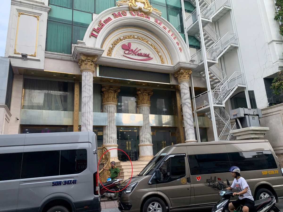 NÓNG: Cảnh sát xuất hiện tại toà nhà thẩm mỹ viện Mailisa ở TP.HCM và Đắk Lắk- Ảnh 1. NÓNG: Cảnh sát xuất hiện tại toà nhà thẩm mỹ viện Mailisa ở TP.HCM và Đắk Lắk- Ảnh 1.