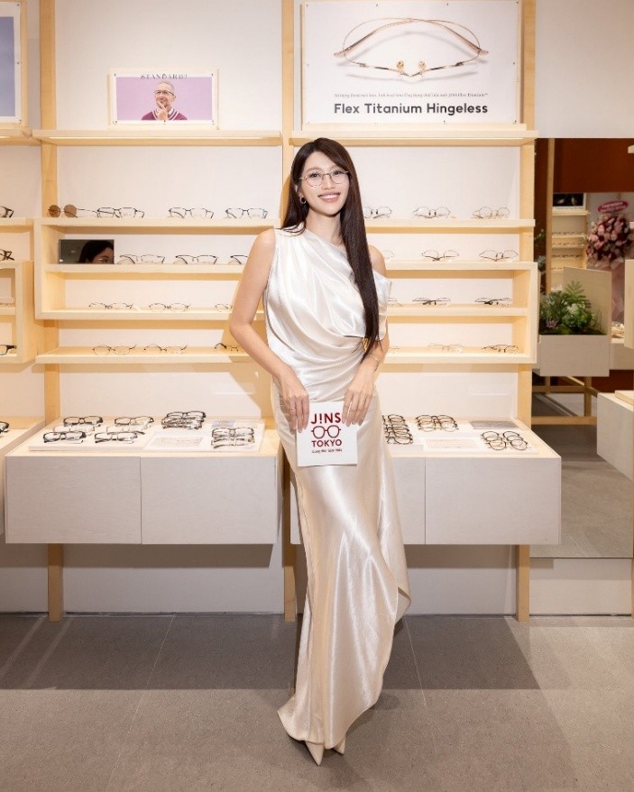 Tại sao kính mắt JINS đang trở thành món “must-have” của những người có gu?- Ảnh 2. Tại sao kính mắt JINS đang trở thành món “must-have” của những người có gu?- Ảnh 2.