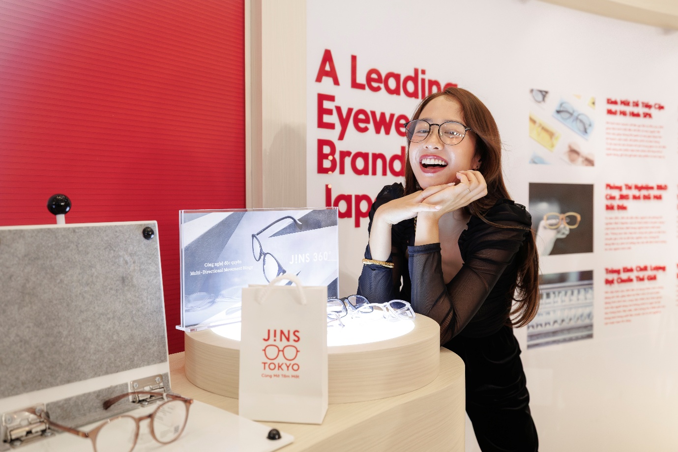 Tại sao kính mắt JINS đang trở thành món “must-have” của những người có gu?- Ảnh 7. Tại sao kính mắt JINS đang trở thành món “must-have” của những người có gu?- Ảnh 7.