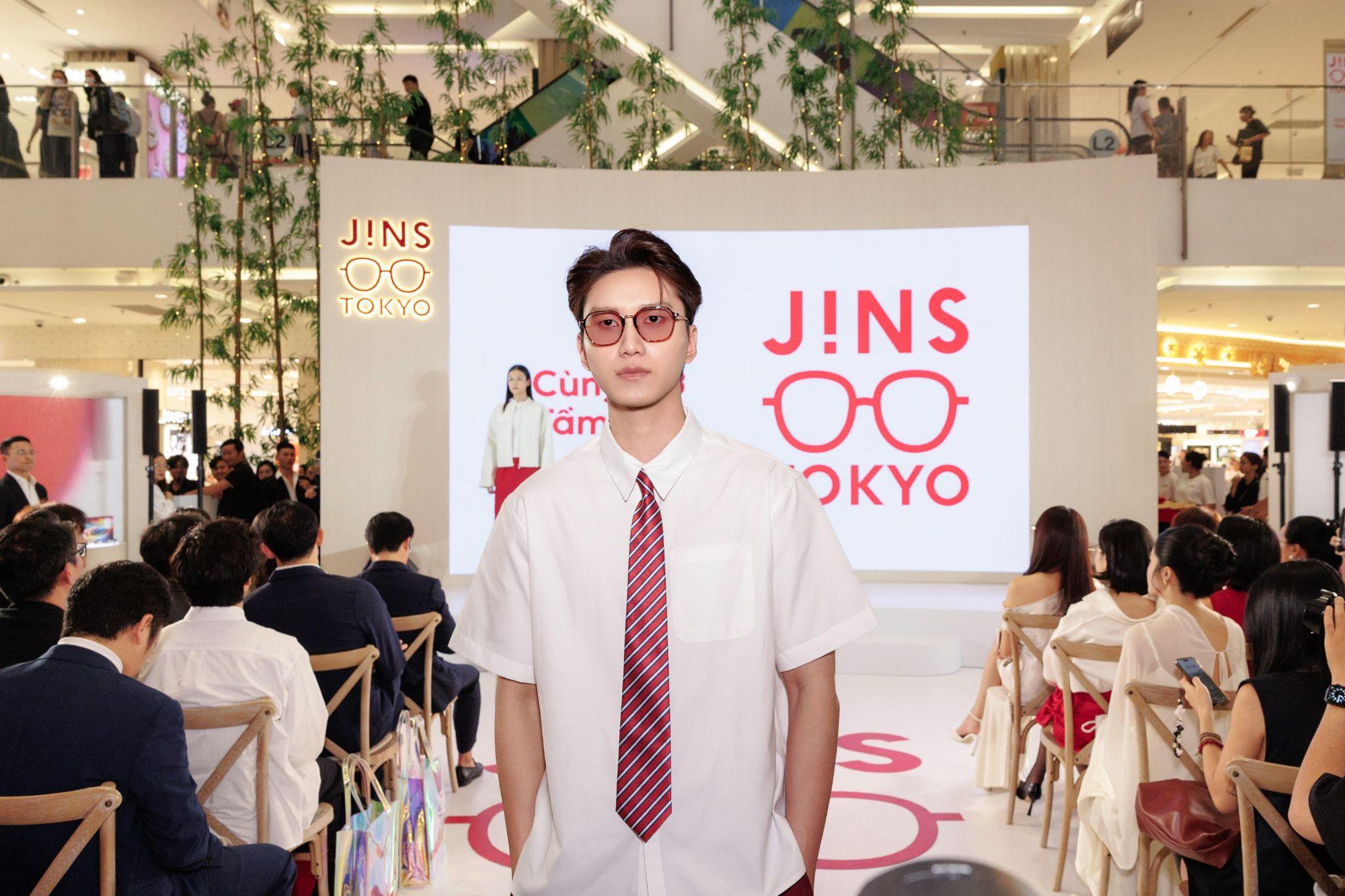 Tại sao kính mắt JINS đang trở thành món “must-have” của những người có gu?- Ảnh 9. Tại sao kính mắt JINS đang trở thành món “must-have” của những người có gu?- Ảnh 9.