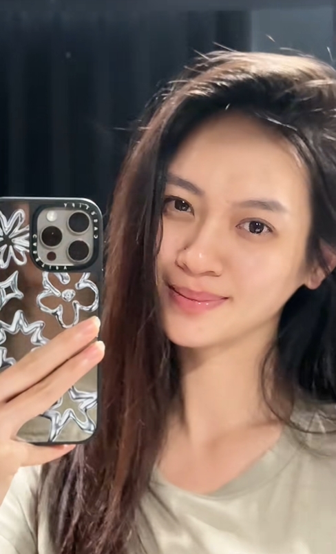 Cận cảnh gương mặt Cận cảnh gương mặt