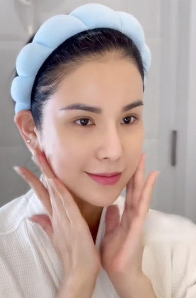 Diệp Lâm Anh sợ nhất là già, tiêu 1 lần cả trăm triệu để dưỡng da- Ảnh 9. Diệp Lâm Anh sợ nhất là già, tiêu 1 lần cả trăm triệu để dưỡng da- Ảnh 9.