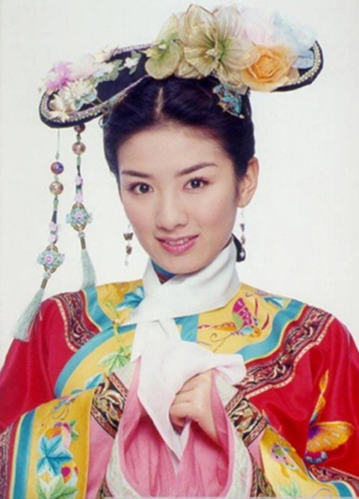 3 nàng Tiểu Yến Tử "Hoàn Châu Cách Cách": Người ồn ào đời tư, người bị cấm sóng- Ảnh 4.