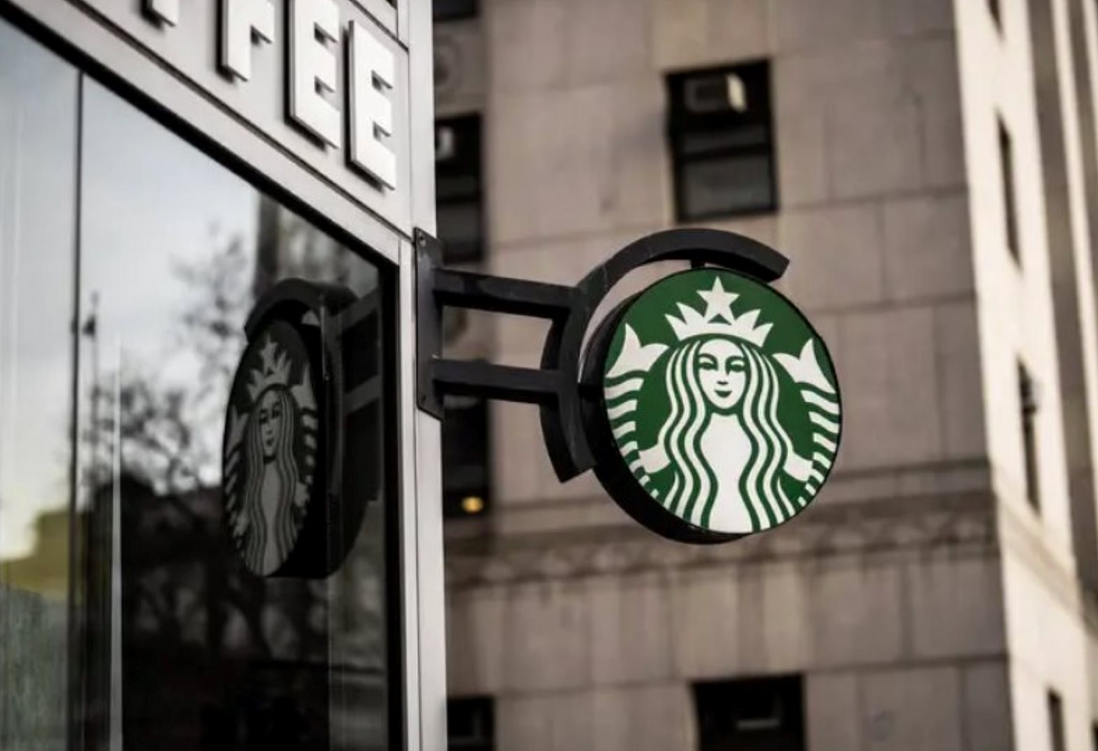 Vị thế Starbucks tại ĐNÁ lung lay bởi các chuỗi cà phê Nhật Bản giá rẻ, nhắm phân khúc dân văn phòng thu nhập trung bình- Ảnh 3.