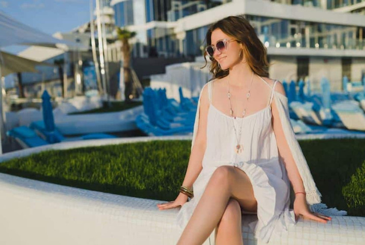 Gen Z chán việc văn phòng, đổ xô làm giúp việc cho giới siêu giàu- Ảnh 1.