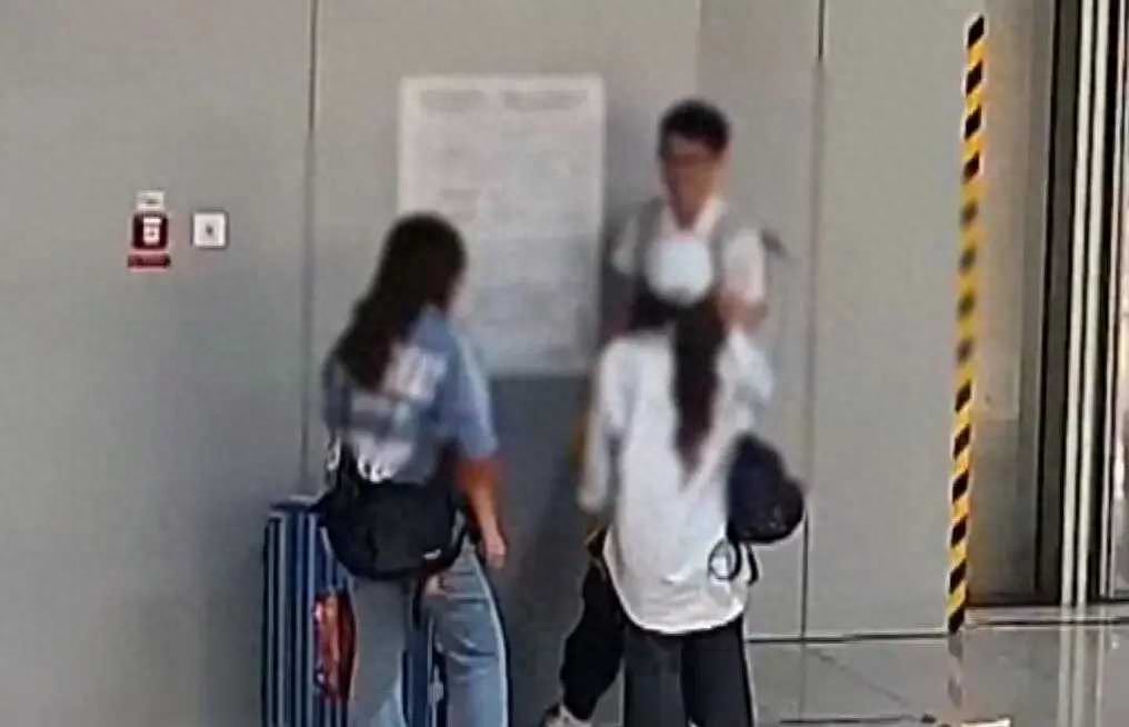 Xuất hiện thủ đoạn lừa đảo mới nhắm thẳng vào sinh viên ngoại tỉnh, chiêu thức tinh vi đến khó tin- Ảnh 1.