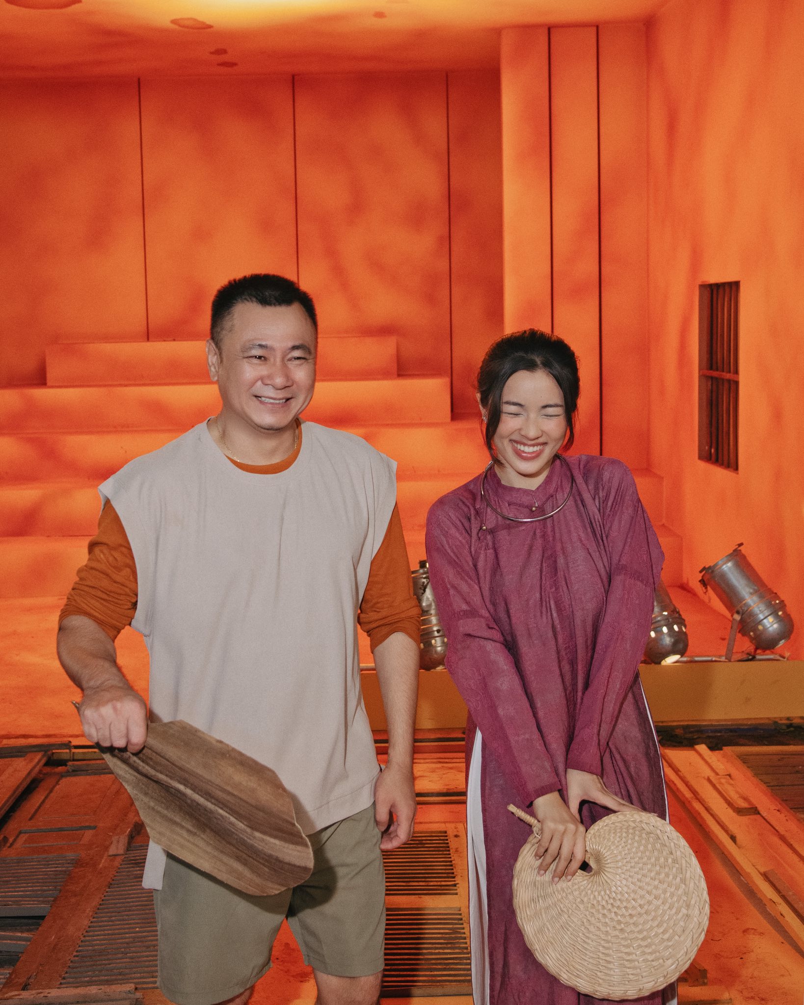 Tự Long bị gái xinh chỉ thẳng mặt- Ảnh 1.