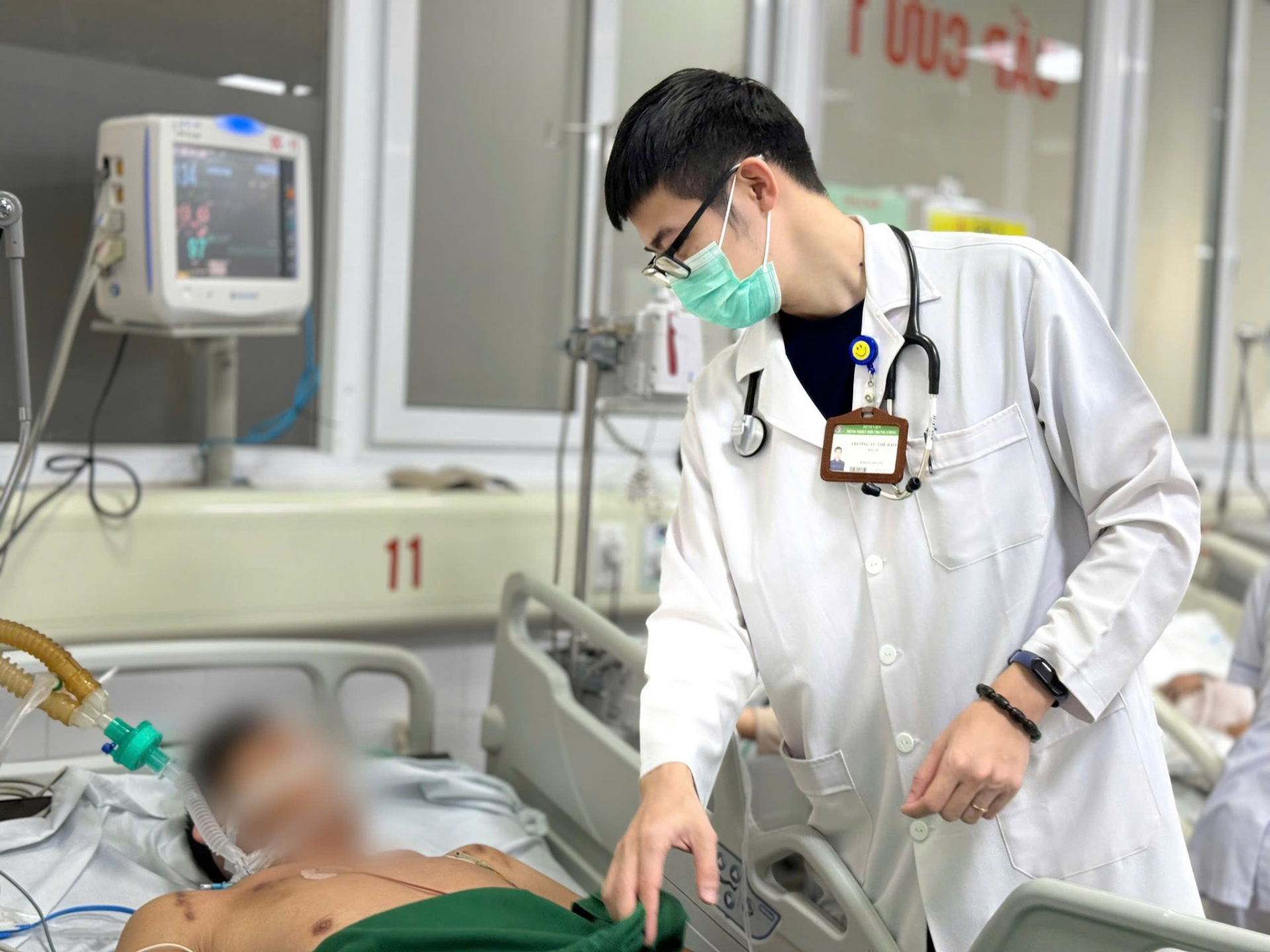 Người đàn ông 30 tuổi mắc bệnh dại sau 6 tháng bị chó cắn: Gia đình xin đưa về chăm sóc tại nhà- Ảnh 1.