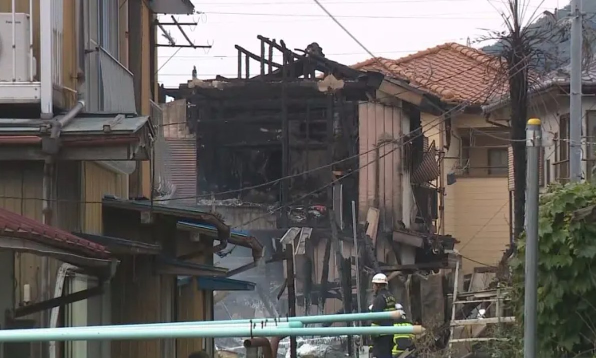 Một người Việt bị tình nghi phóng hỏa thiêu rụi 3 căn nhà, lan sang 10 nhà khác tại Nhật- Ảnh 1.