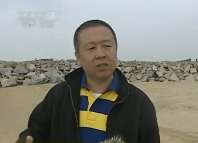 Bị chê cười vì ném 1,58 triệu tấn đá xuống biển trong 5 năm liên tiếp, người đàn ông kiếm được 185 tỷ đồng/năm nhờ “ngân hàng” dưới đại dương- Ảnh 2. Bị chê cười vì ném 1,58 triệu tấn đá xuống biển trong 5 năm liên tiếp, người đàn ông kiếm được 185 tỷ đồng/năm nhờ “ngân hàng” dưới đại dương- Ảnh 2.