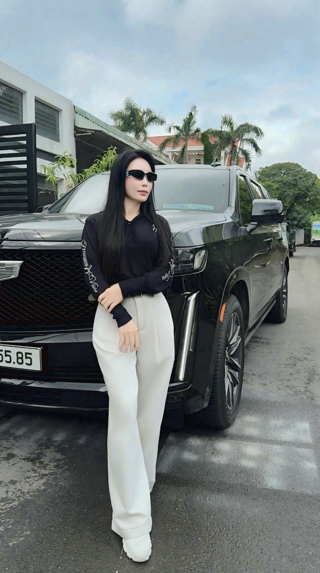 Quất đồ hiệu theo lô kiểu Mailisa: Một mẫu sơmi chốt luôn vài trăm cái, váy có tới cả nghìn chiếc- Ảnh 1.