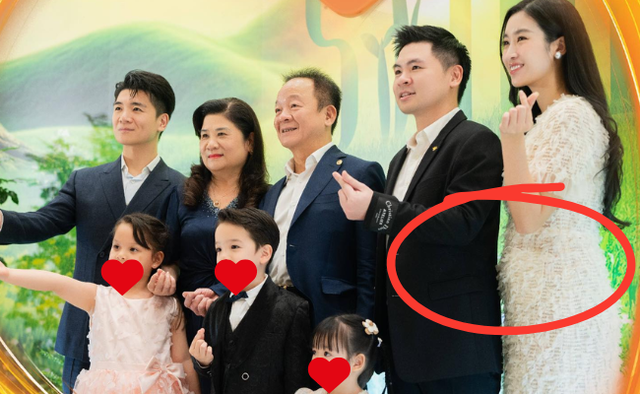 Đỗ Mỹ Linh lộ v&ograve;ng hai l&ugrave;m l&ugrave;m khi dự sinh nhật bố chồng h&agrave;o m&ocirc;n, nghi vấn đang mang thai lần 2- Ảnh 1.