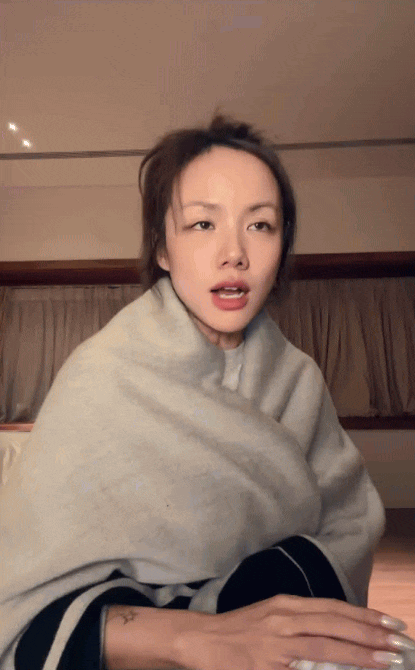 Phương Ly làm sao thế này?- Ảnh 1.