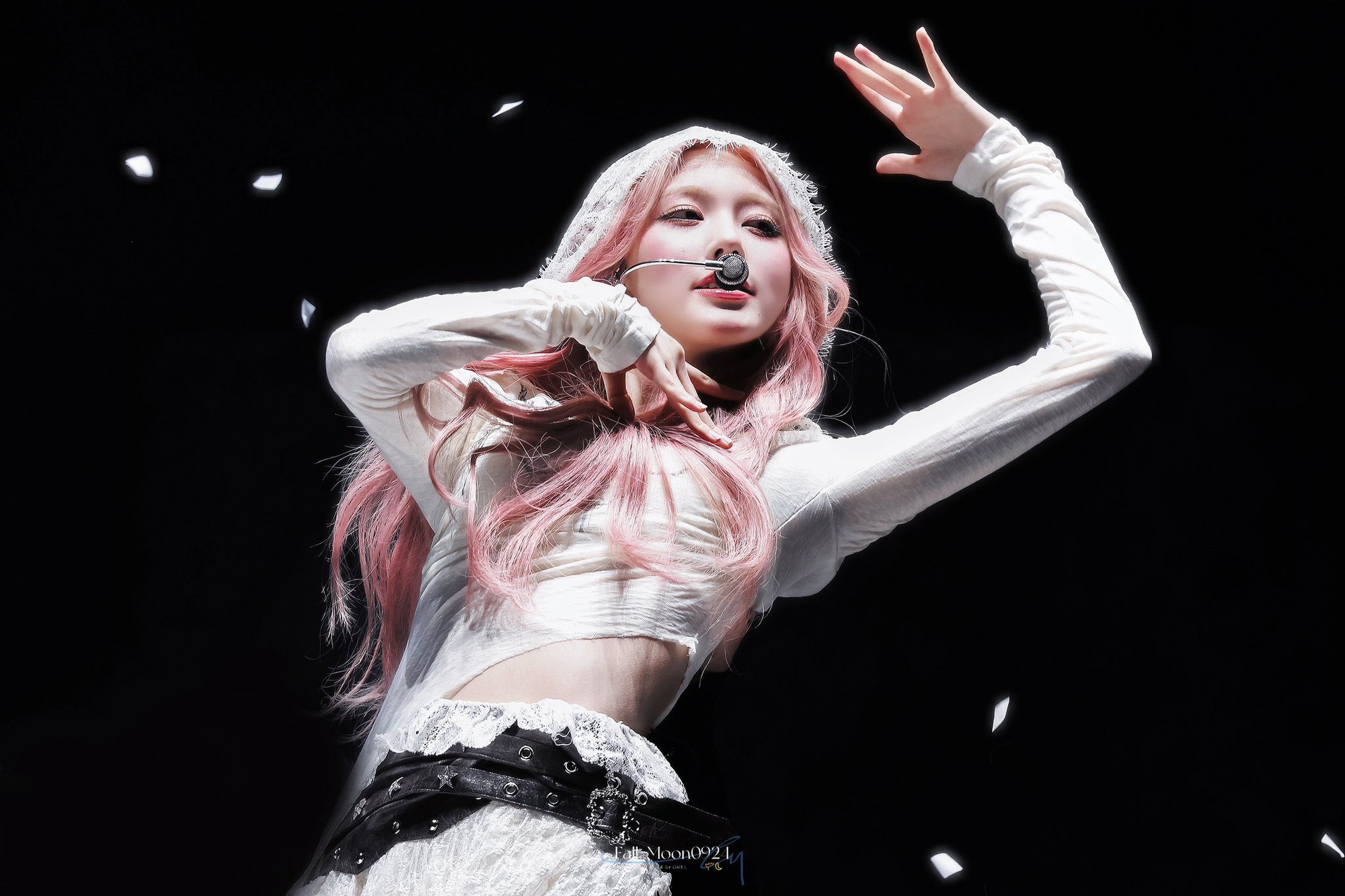 Nữ thần Kpop có mái tóc được ví như “cơ thể sống”, chung nhóm thì tàng hình nhưng đứng 1 mình chấp luôn Jang Wonyoung- Ảnh 5.