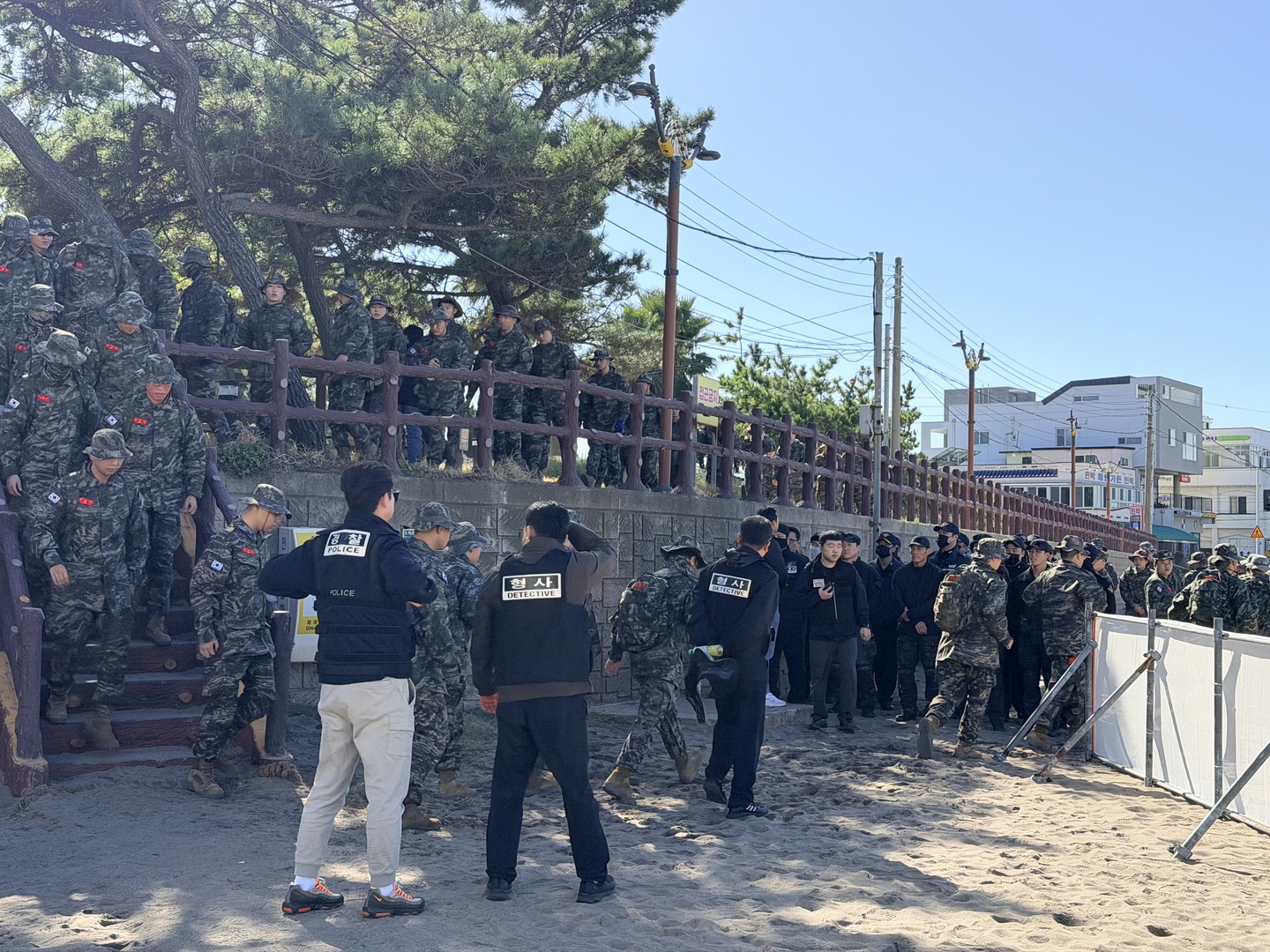 Phát hiện nhiều gói ma túy ketamine trôi dạt vào đảo du lịch Jeju (Hàn Quốc)- Ảnh 4. Phát hiện nhiều gói ma túy ketamine trôi dạt vào đảo du lịch Jeju (Hàn Quốc)- Ảnh 4.