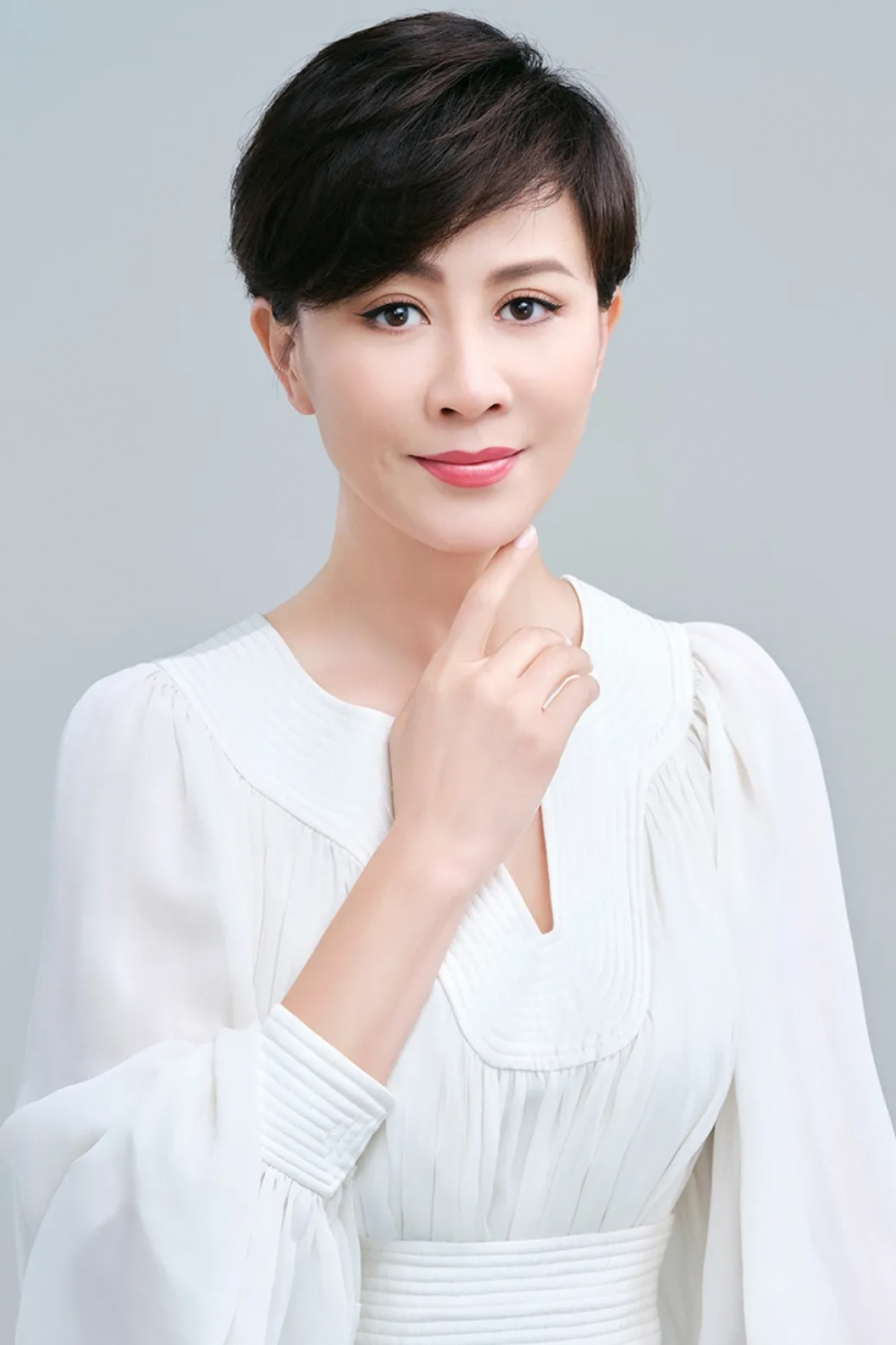 Mỹ nhân Hong Kong tuổi 60 da không nếp nhăn: Mỗi ngày uống 1 lít nước giàu collagen tự nhiên từ quả dân dã, chợ Việt bán quanh năm- Ảnh 3.