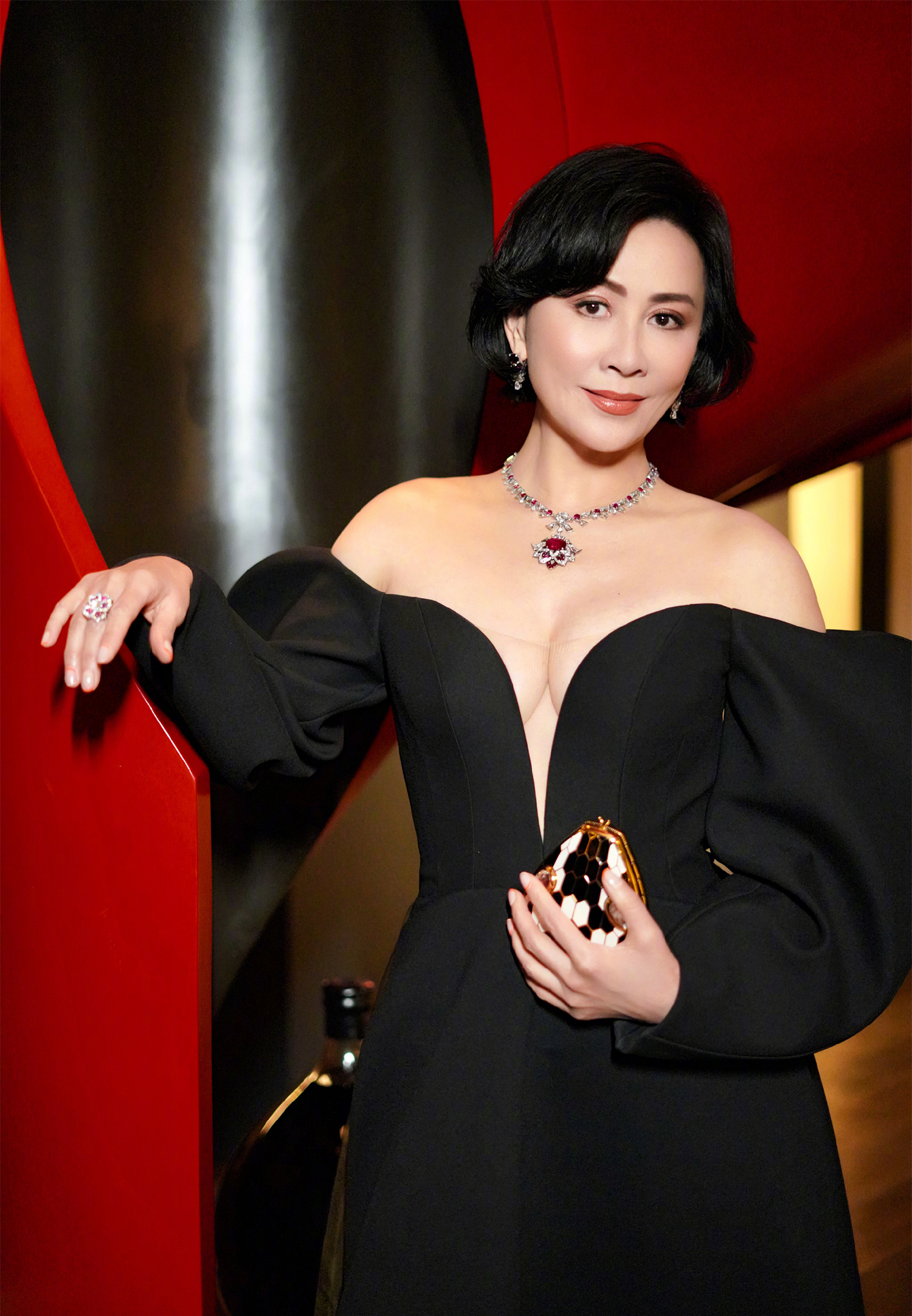 Mỹ nhân Hong Kong tuổi 60 da không nếp nhăn: Mỗi ngày uống 1 lít nước giàu collagen tự nhiên từ quả dân dã, chợ Việt bán quanh năm- Ảnh 5.