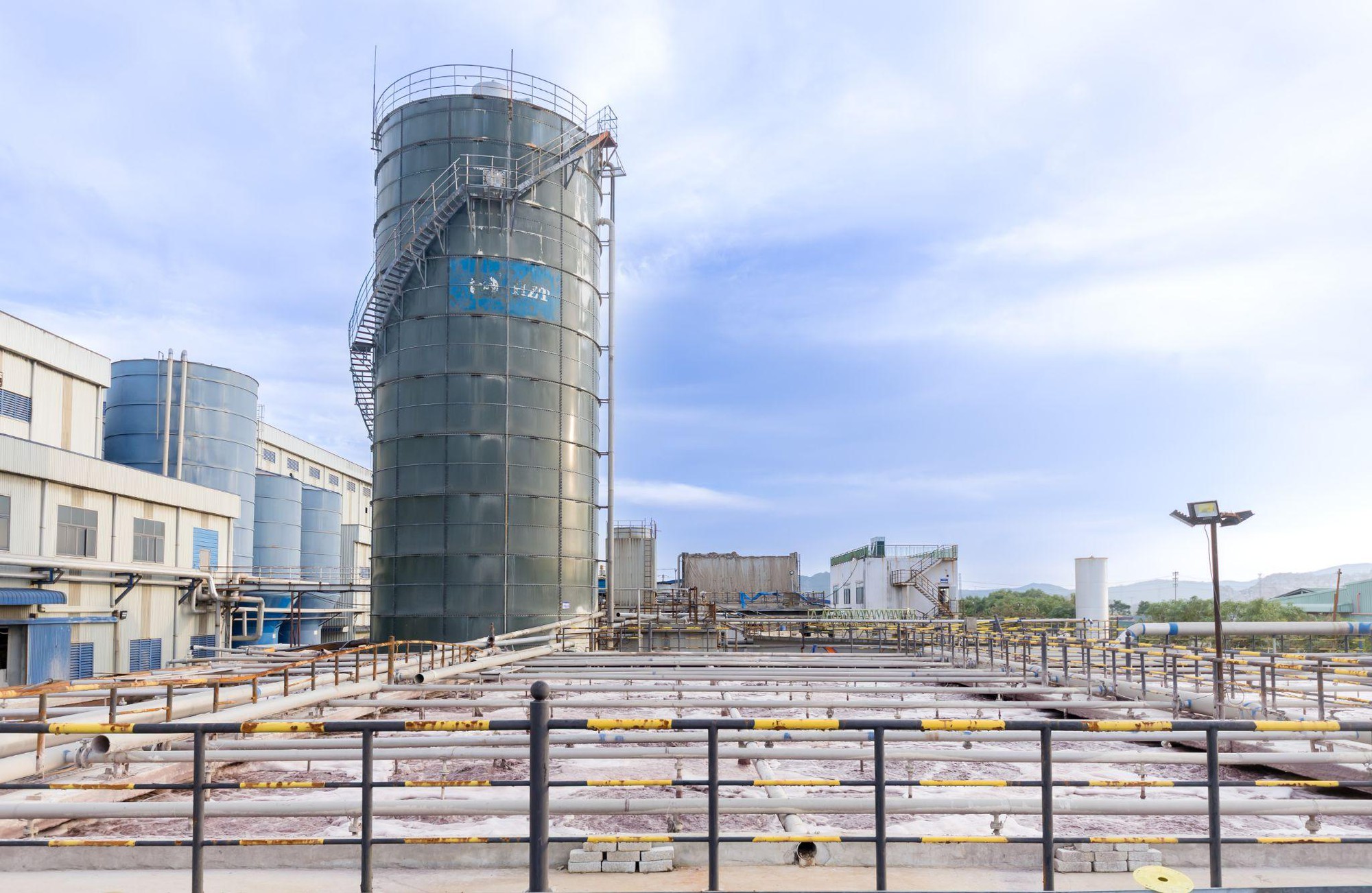 Tưởng đống giấy lộn, ai ngờ lại là "vũ khí" cứu 15,7 triệu cây xanh: Đột nhập nhà máy "hô biến" rác thành tài nguyên tại Thanh Hóa!- Ảnh 13.