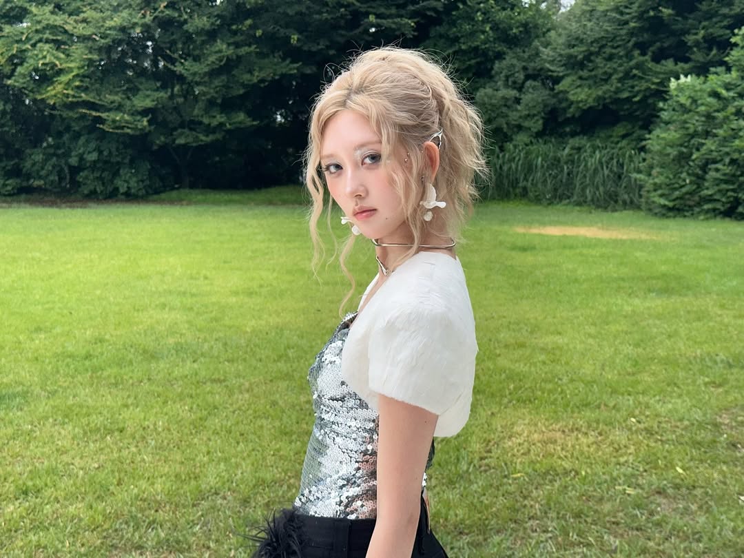 Nữ thần Kpop có mái tóc được ví như “cơ thể sống”, chung nhóm thì tàng hình nhưng đứng 1 mình chấp luôn Jang Wonyoung- Ảnh 9.