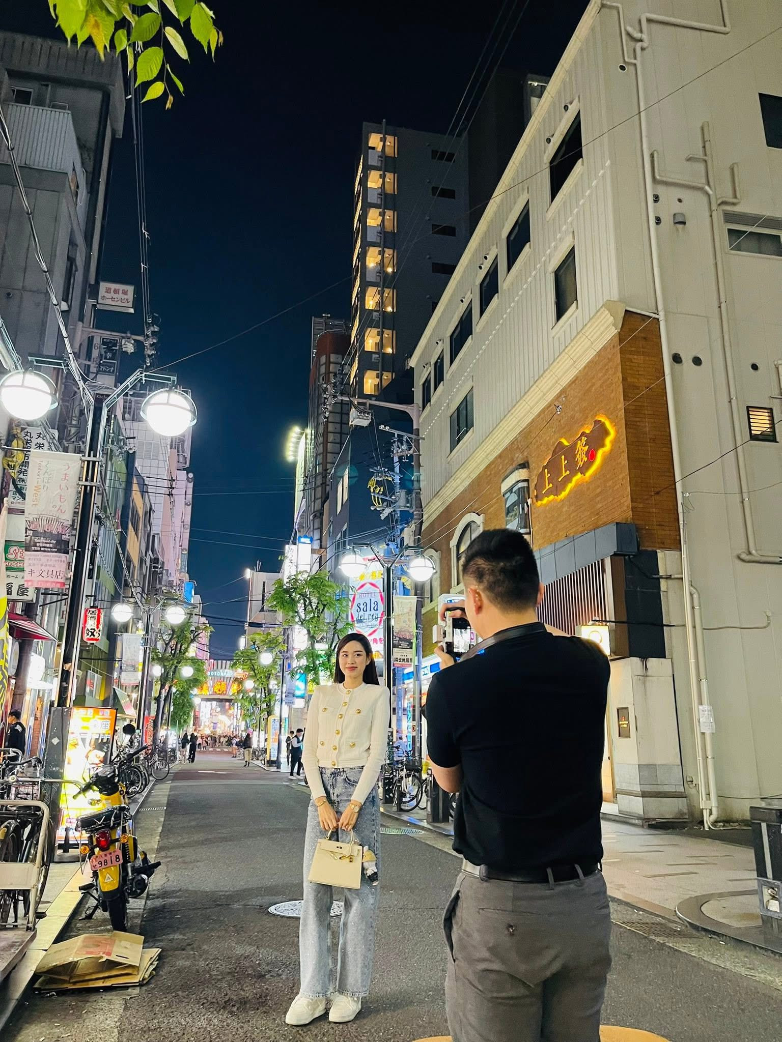 Chào mừng doanh nhân Viết Vương đến với Chào mừng doanh nhân Viết Vương đến với