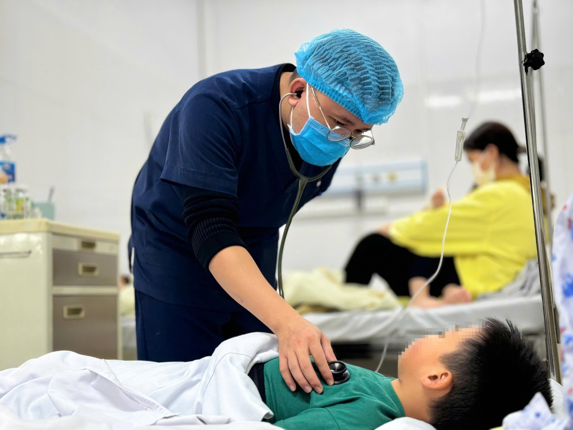 Bệnh nhân cúm A và nhiễm RSV tăng nhanh- Ảnh 1. Bệnh nhân cúm A và nhiễm RSV tăng nhanh- Ảnh 1.