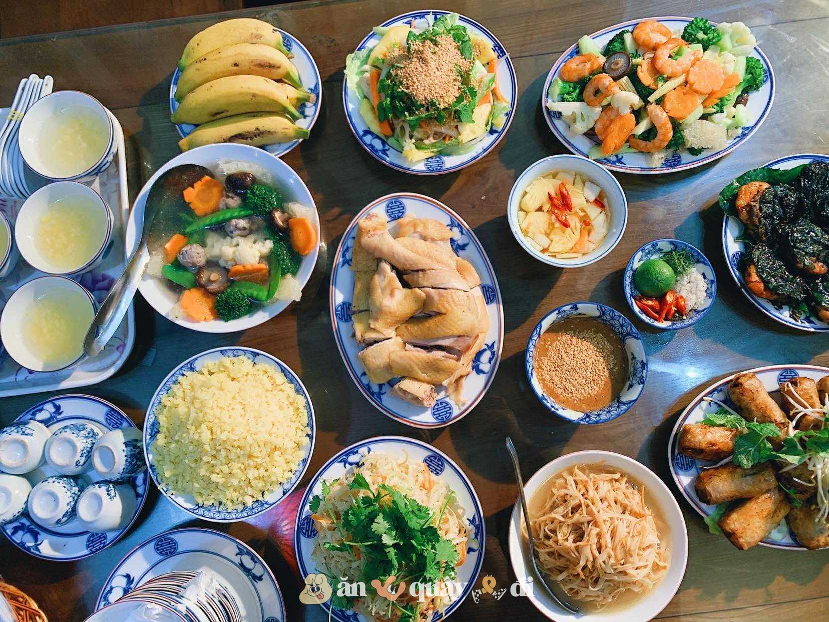 Tranh cãi cỗ Bát Tràng 2,7 triệu/mâm 6 người bị chê đắt: Người từng ăn nói gì?- Ảnh 8. Tranh cãi cỗ Bát Tràng 2,7 triệu/mâm 6 người bị chê đắt: Người từng ăn nói gì?- Ảnh 8.