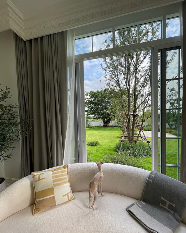 Bên trong biệt thự 8.000m2, gần 140 tỷ của ma nữ đẹp nhất Thái Lan Bên trong biệt thự 8.000m2, gần 140 tỷ của ma nữ đẹp nhất Thái Lan