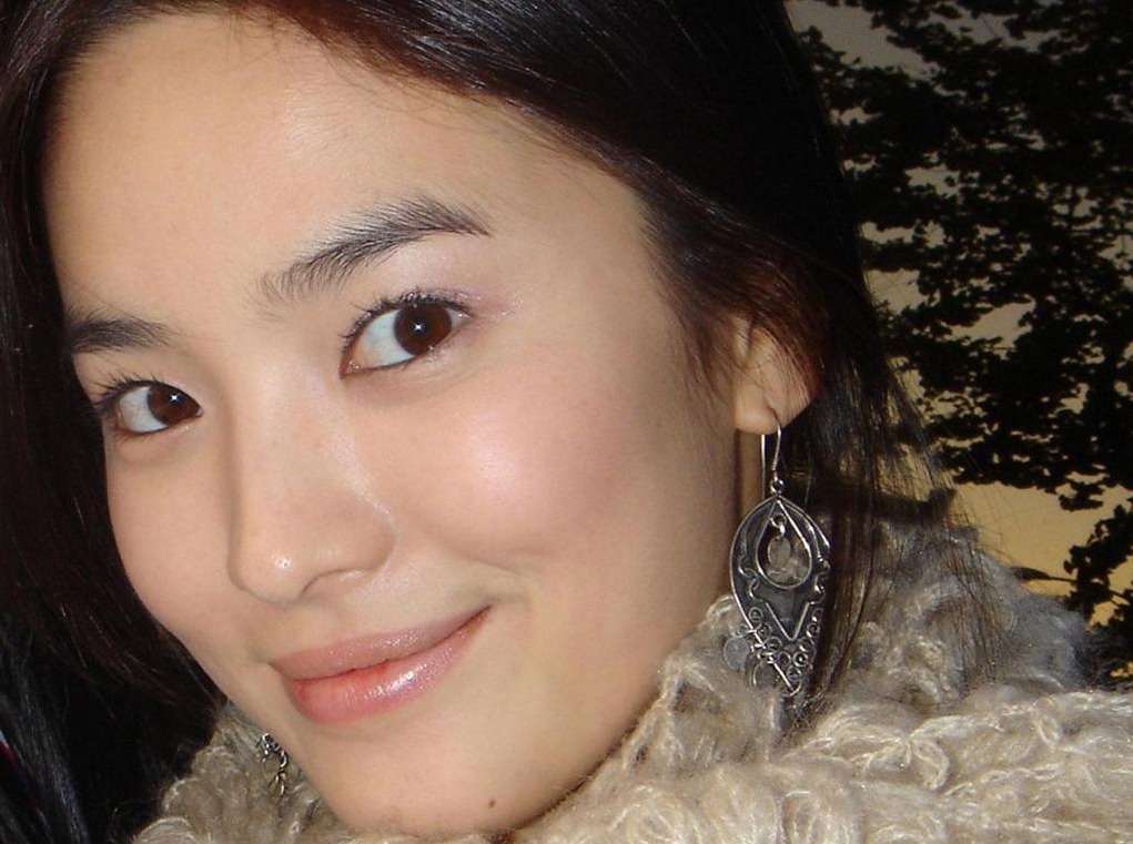 Làm gì có thí sinh thi Đại học nào đẹp và nổi tiếng như Song Hye Kyo!- Ảnh 7. Làm gì có thí sinh thi Đại học nào đẹp và nổi tiếng như Song Hye Kyo!- Ảnh 7.