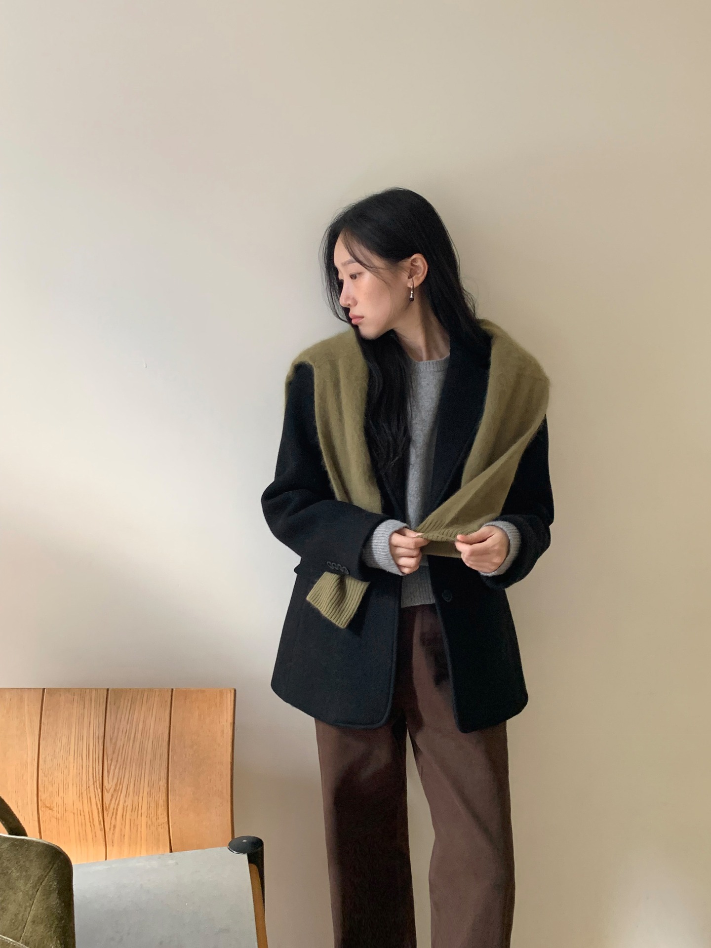 5 mẫu áo khoác hoàn hảo dành cho người cao khiêm tốn, chẳng cần làm gì vẫn sành điệu và tôn dáng- Ảnh 8. 5 mẫu áo khoác hoàn hảo dành cho người cao khiêm tốn, chẳng cần làm gì vẫn sành điệu và tôn dáng- Ảnh 8.