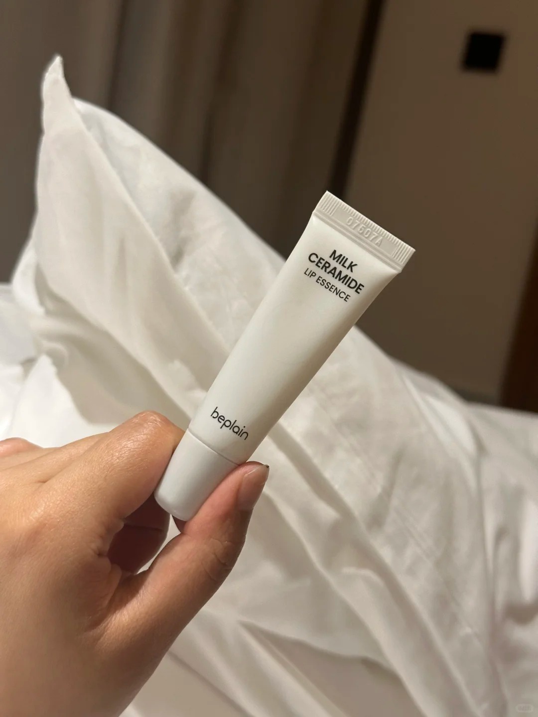 Từ bỏ son dưỡng, 5 serum dưỡng môi này vẫn giúp bạn có đôi môi căng mọng bất ngờ- Ảnh 7.