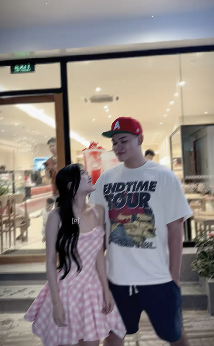 Vũ và Quỳnh Anh thông báo chia tay sau 3 năm- Ảnh 3. Vũ và Quỳnh Anh thông báo chia tay sau 3 năm- Ảnh 3.