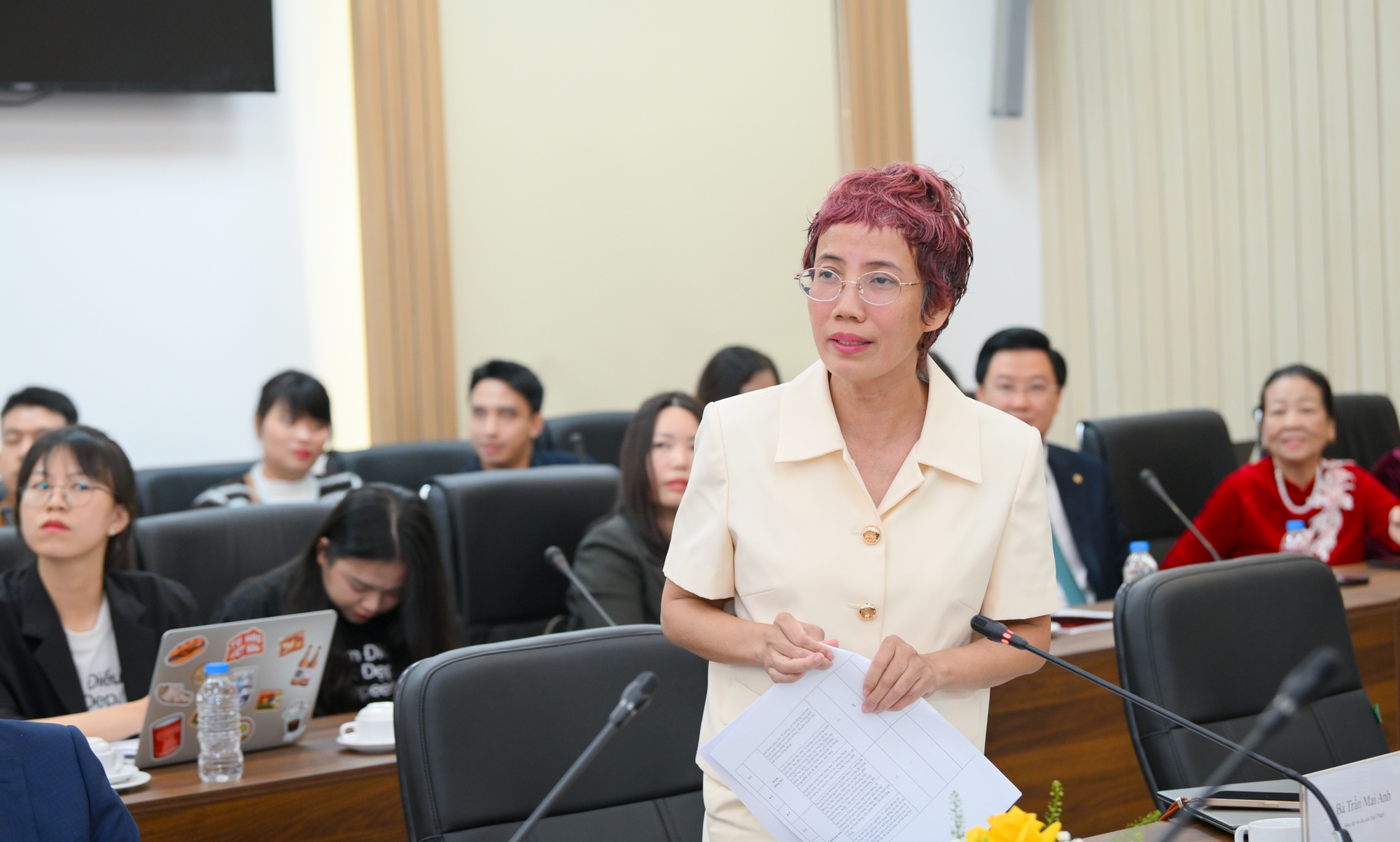 ba tran mai anh sang lap va chu tich quy tnf thanh vien ban giam khao