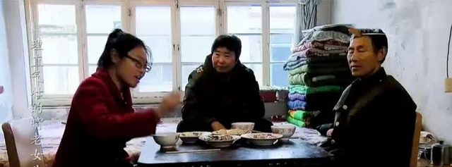 Cô gái 33 tuổi ăn bám bố mẹ già suốt hơn 10 năm, bị nhắc đi làm liền quát: "Sinh ra thì phải nuôi"- Ảnh 2.