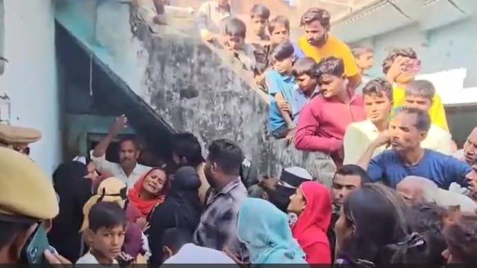 Phát hiện 5 người nằm bất động trong căn nhà khóa trái cửa- Ảnh 1.