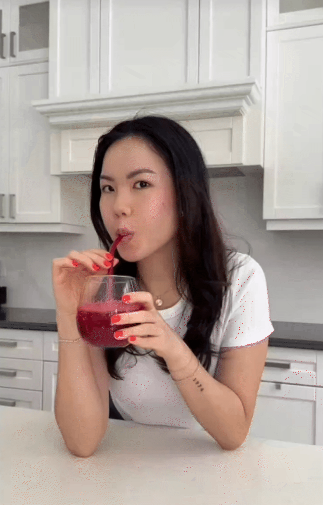 4 loại nước ép được phụ nữ Hàn ưa chuộng: Giảm mụn, mờ nám, tăng sinh collagen, uống 2-3 lần/tuần da đẹp thấy rõ- Ảnh 11. 4 loại nước ép được phụ nữ Hàn ưa chuộng: Giảm mụn, mờ nám, tăng sinh collagen, uống 2-3 lần/tuần da đẹp thấy rõ- Ảnh 11.