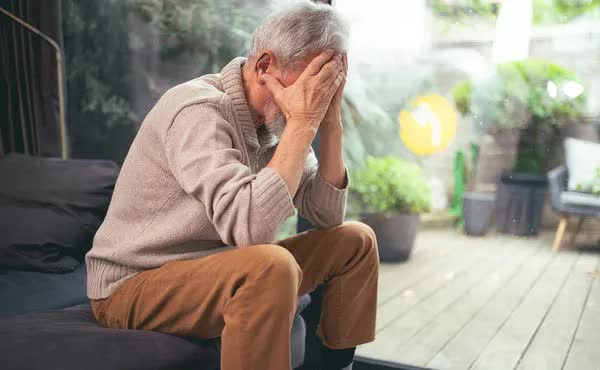 Người đàn ông trúng số 120 tỷ đồng nhưng giấu vợ để hưởng thụ một mình, 6 tháng sau liền có chia sẻ tuyệt vọng- Ảnh 1. Người đàn ông trúng số 120 tỷ đồng nhưng giấu vợ để hưởng thụ một mình, 6 tháng sau liền có chia sẻ tuyệt vọng- Ảnh 1.