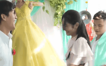 Xem phim Việt này chỉ muốn xin sếp nghỉ việc về quê, đạo diễn khóc giữa set quay là biết chữa lành cỡ nào