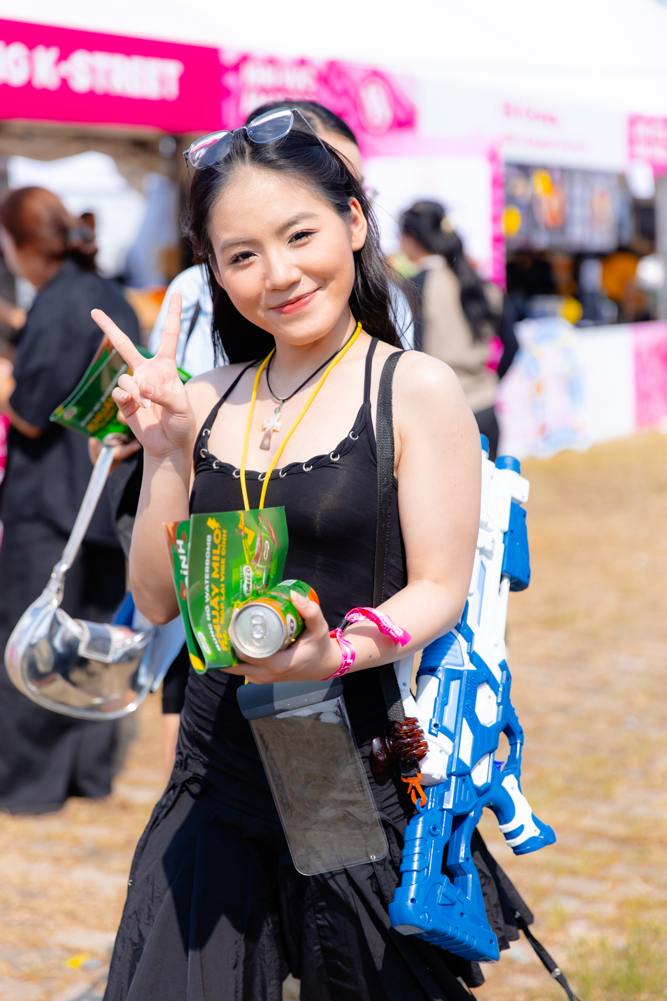 NGAY LÚC NÀY: MIN xuất hiện khiến sân khấu WATERBOMB “nổ tung”, hàng nghìn khán giả ướt sũng vì màn phun nước cực đã!- Ảnh 21. NGAY LÚC NÀY: MIN xuất hiện khiến sân khấu WATERBOMB “nổ tung”, hàng nghìn khán giả ướt sũng vì màn phun nước cực đã!- Ảnh 21.