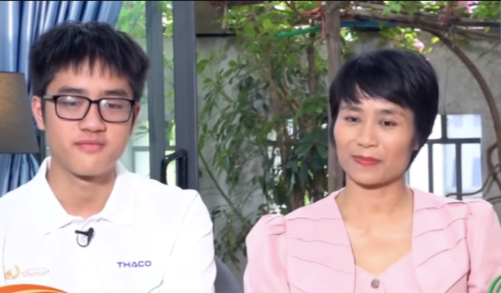 Cặp mẹ con cùng thi Đường Lên Đỉnh Olympia- Ảnh 1.