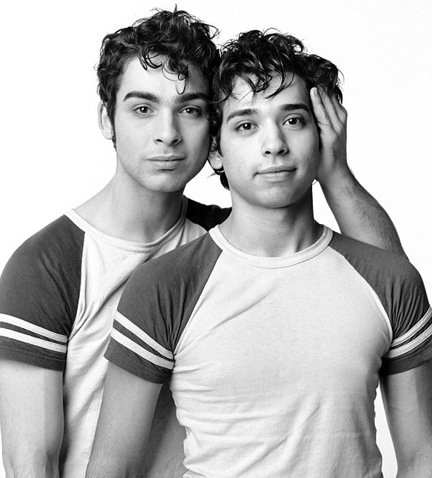 Nhiếp ảnh gia đi tìm 200 người xa lạ giống nhau như sinh đôi để chụp ảnh, kết quả vô cùng chấn động- Ảnh 1.